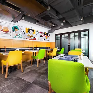 Express Centre By Ihg Hotel